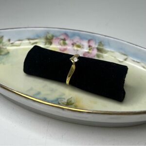 Gold Twist Diamond Ring 18kg